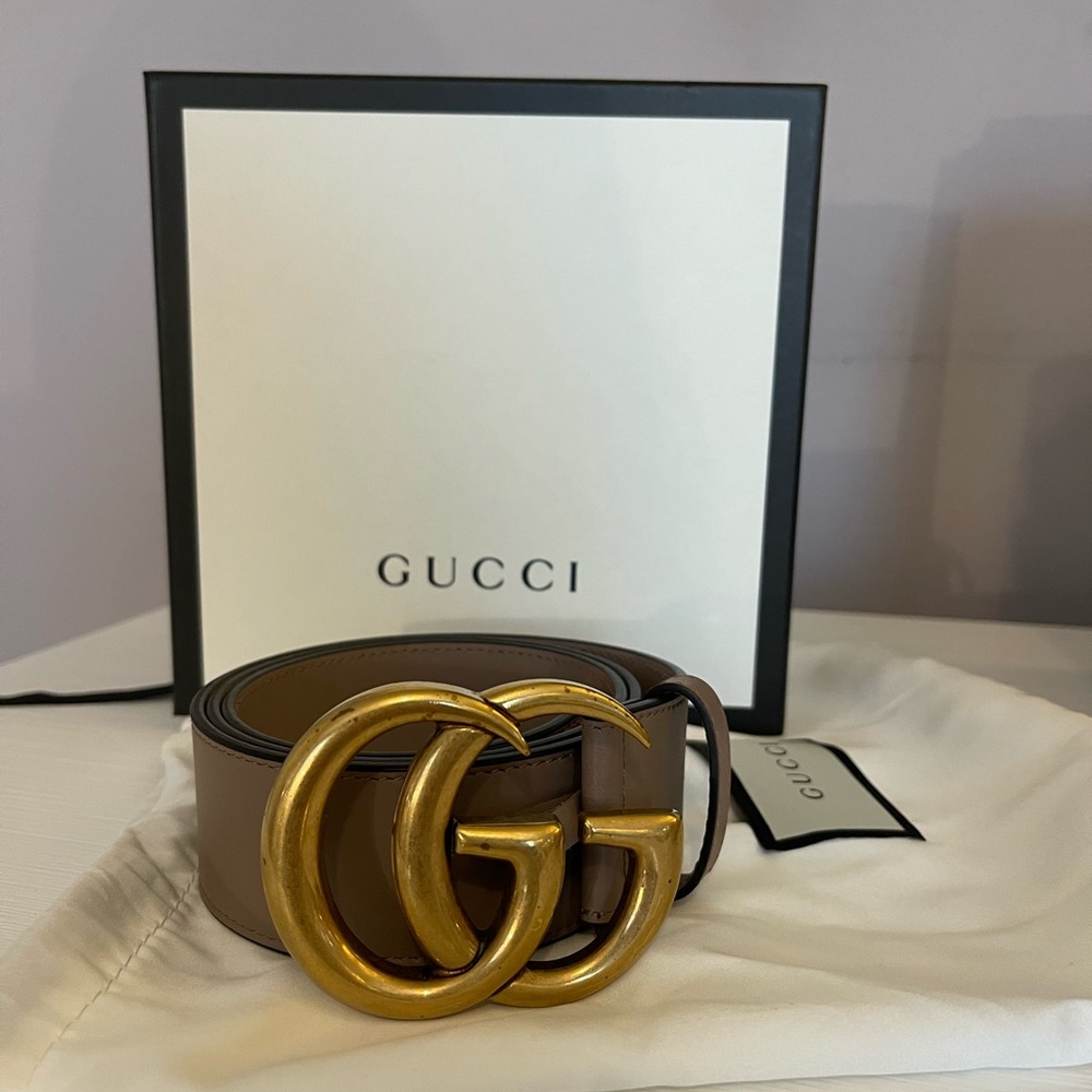 Gucci Leather belt with Double G buckle, dusty pink leather